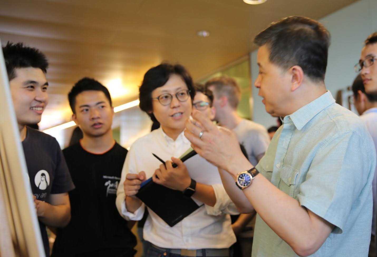 Above: Demonstrating ClickNP to Dean Hong at MSRA Student Techfest