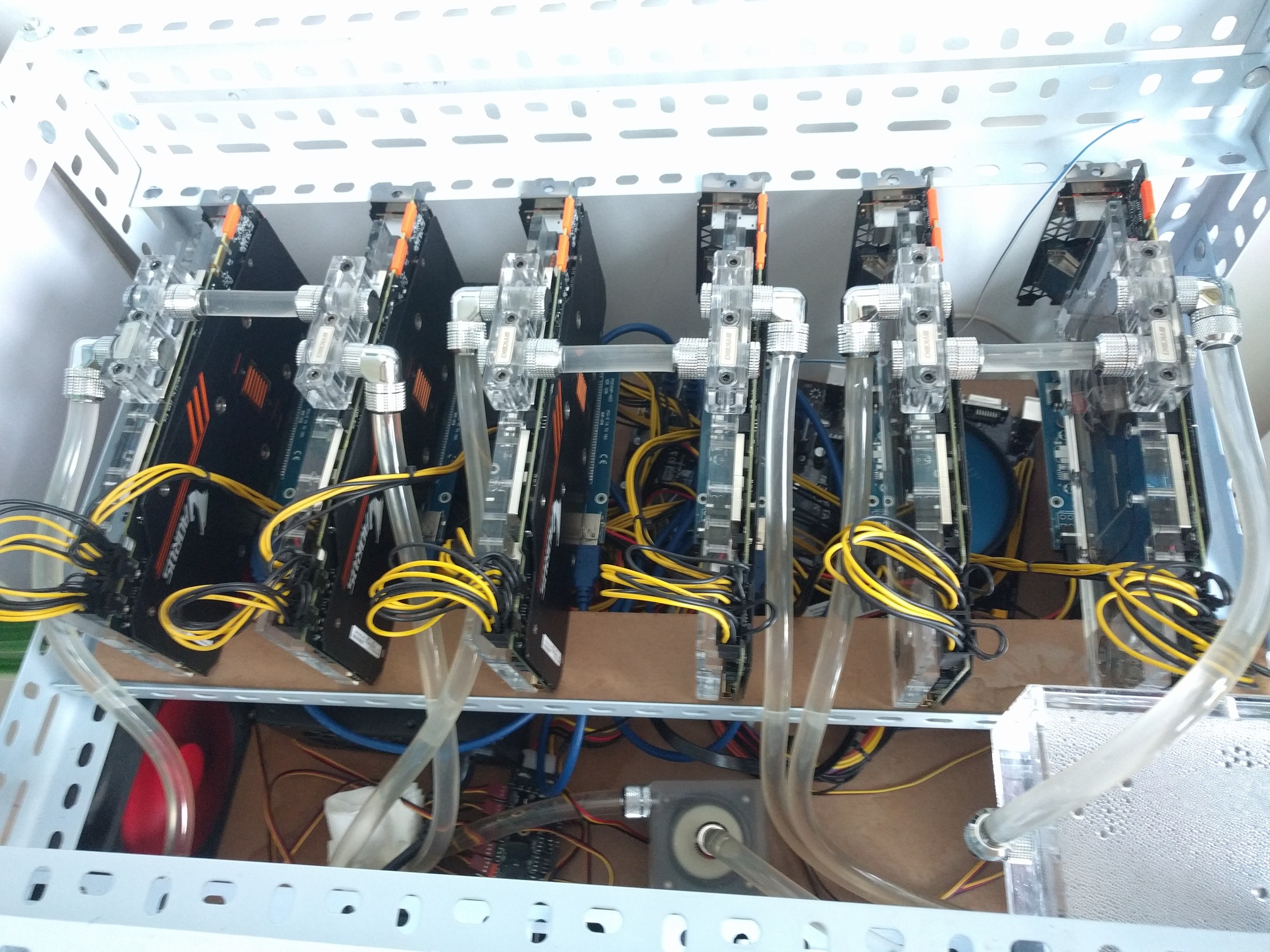 6-card 1080Ti water-cooled mining machine (top view)