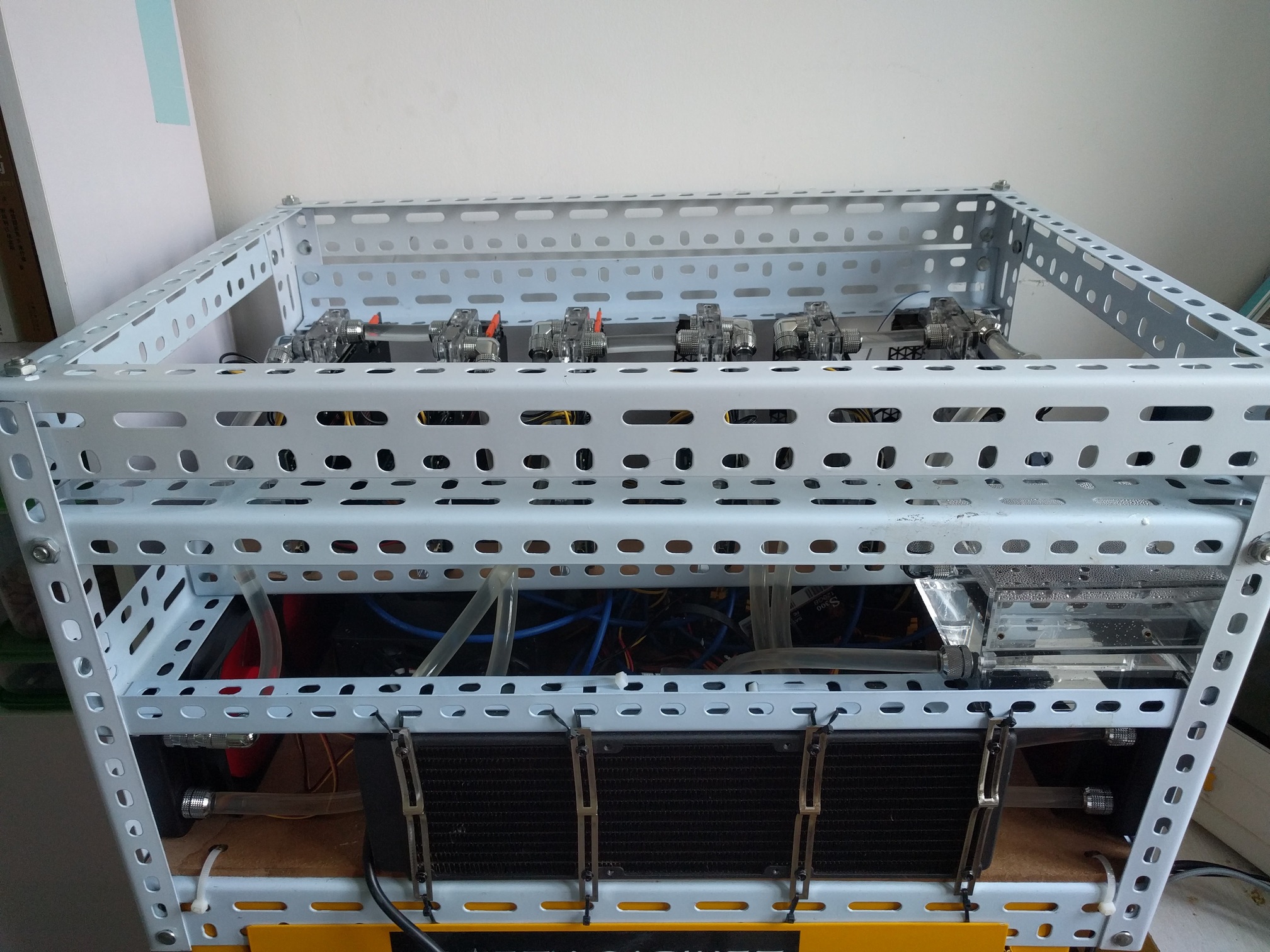 6-card 1080Ti water-cooled mining machine (front view)