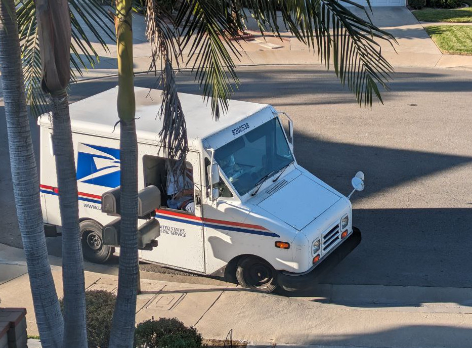 USPS delivering mail at my doorstep