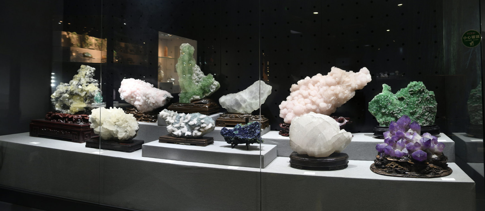 Mineral crystals in the Hebei Geological Museum